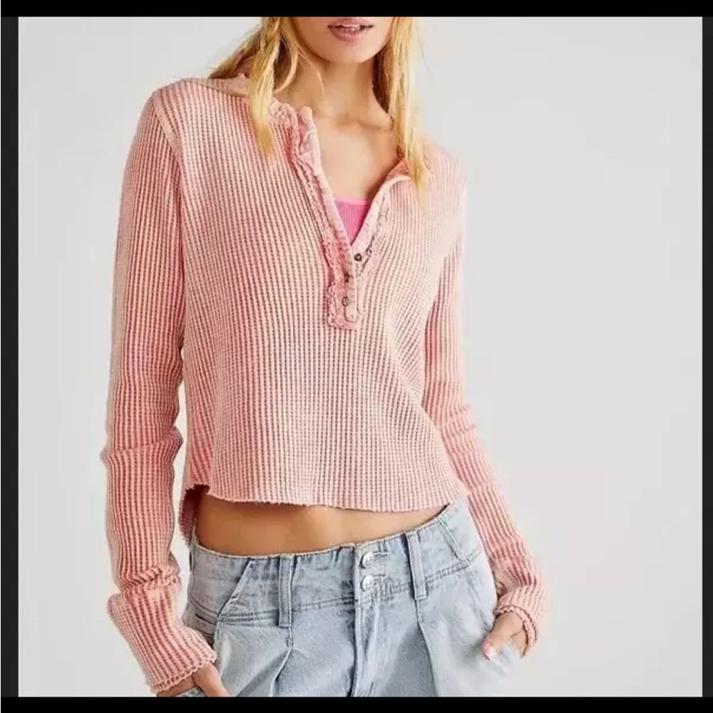 FREE PEOPLE ONE COLT THERMAL
TAGS ATTACHED 
SIZE MEDIUM
